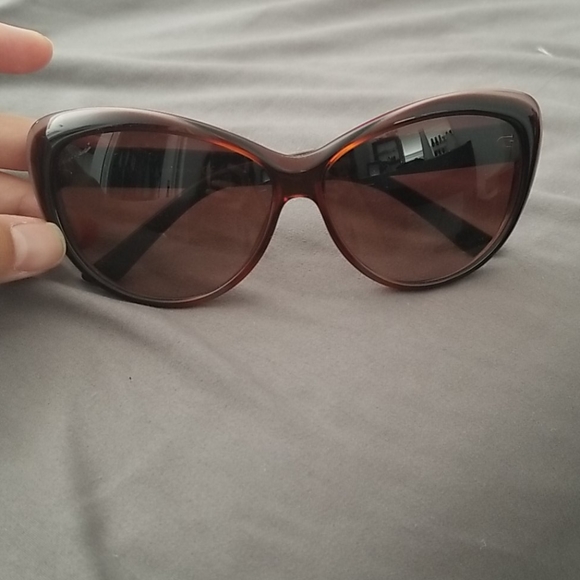 Gucci cat eye sunglasses